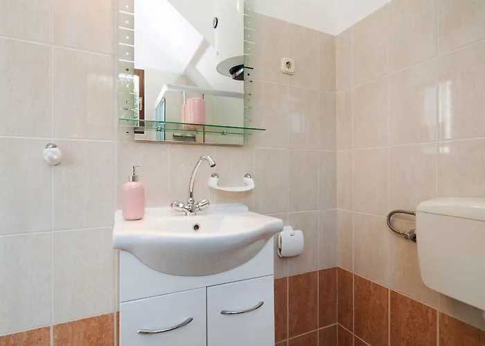 - Paklenica Riviera 35389 Apartament *