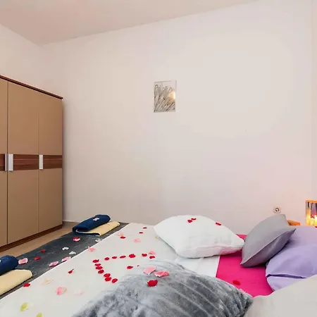 - Paklenica Riviera 35389 Апартаменты