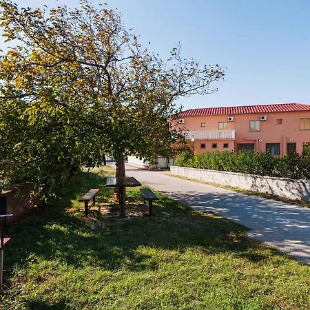 - Paklenica Riviera 35389 Seline